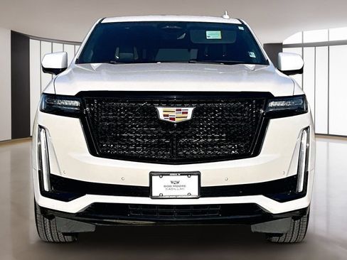 Used 2023 Cadillac Escalade Sport Platinum RWD image 3