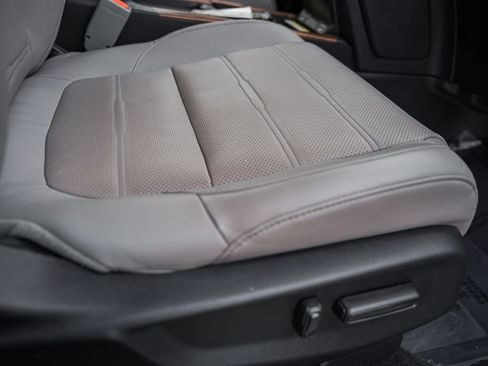 Certified 2022 Honda CR-V Touring image 37