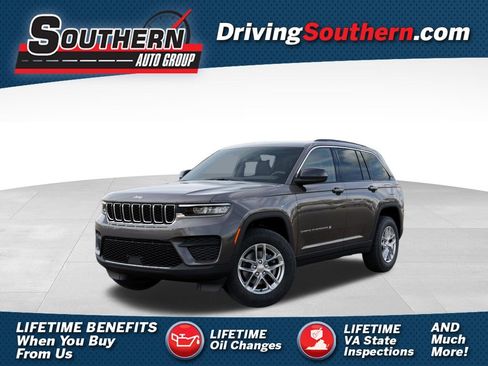 New 2026 Jeep Grand Cherokee Laredo AWD/4WD image 1
