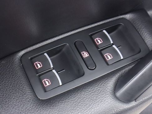 Used 2012 Volkswagen Passat 2.5 SE image 21