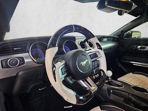 Used 2022 Ford Mustang GT Premium RWD image 9