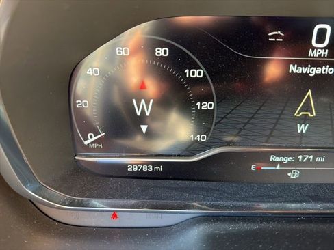 Used 2024 GMC Yukon XL SLT w/ SLT Luxury Package image 15