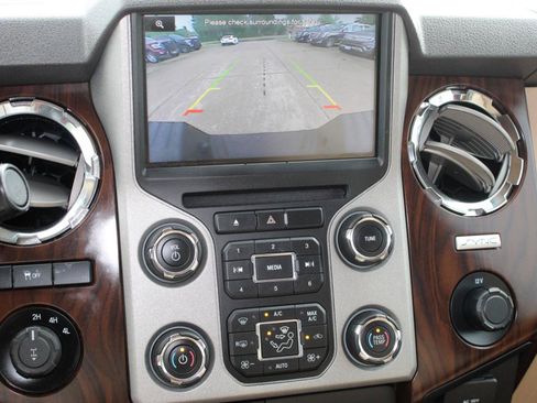 Used 2015 Ford F350 Lariat w/ Lariat Interior Package AWD/4WD image 29