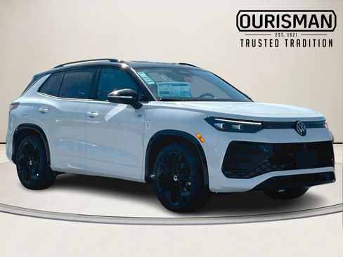 New 2026 Volkswagen Tiguan SE R-Line FWD image 1