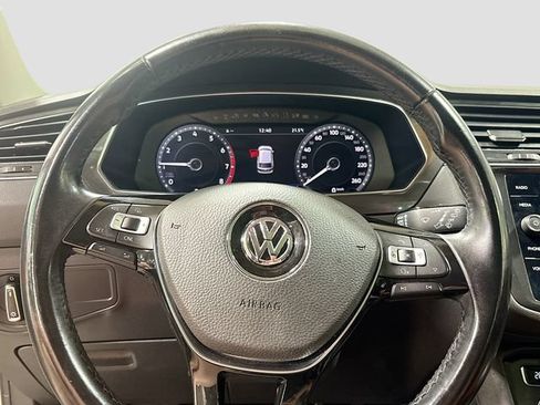 Used 2018 Volkswagen Tiguan SEL Premium AWD/4WD image 11