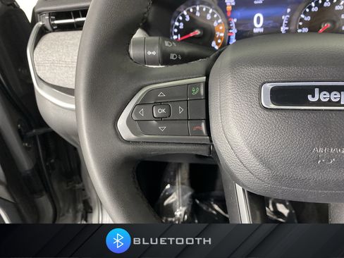 Used 2023 Jeep Compass Latitude AWD/4WD image 22