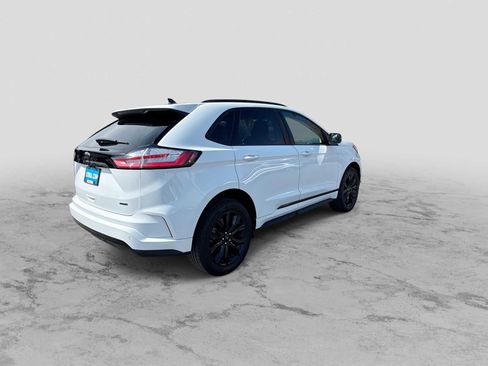 Used 2024 Ford Edge SE w/ Black Appearance Package AWD/4WD image 8