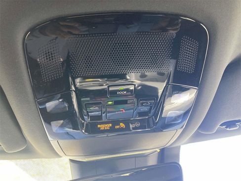 Used 2025 Lexus RX 350 Premium image 18