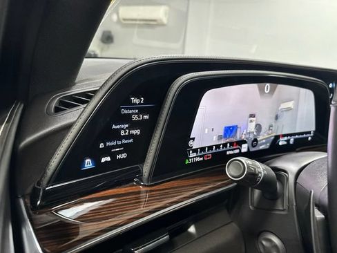Used 2023 Cadillac Escalade Premium Luxury AWD/4WD image 21