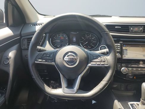 Used 2017 Nissan Rogue Sport SL AWD/4WD image 12