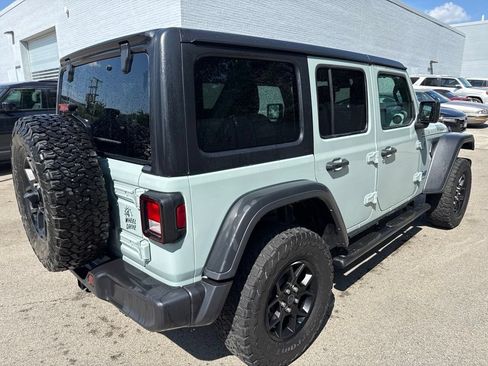 Used 2024 Jeep Wrangler Unlimited AWD/4WD image 5