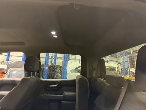 Used 2022 Chevrolet Silverado 1500 Custom image 7