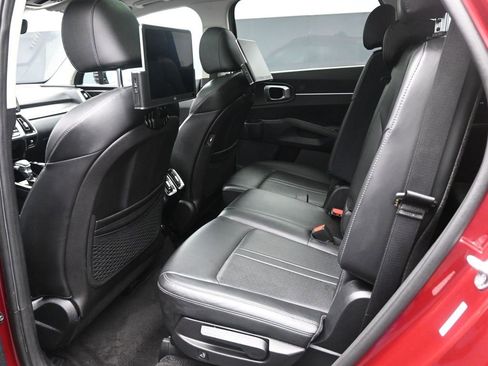 Used 2023 Kia Sorento S w/ Panoramic Sunroof Package image 21