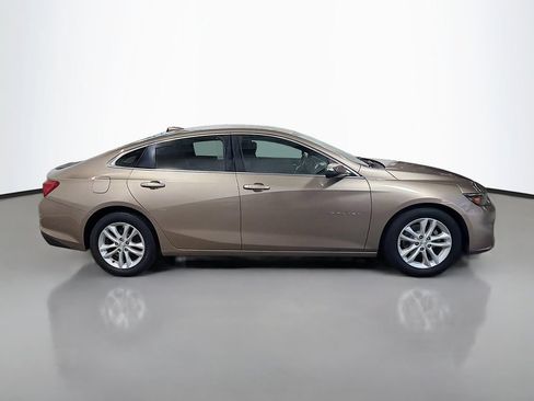 Used 2018 Chevrolet Malibu LT FWD image 10
