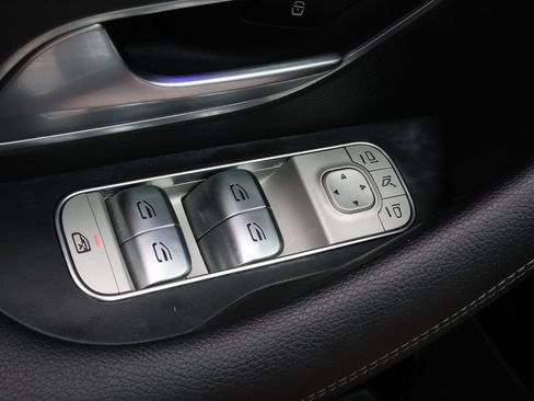 Used 2021 Mercedes-Benz GLS 450 4MATIC image 22