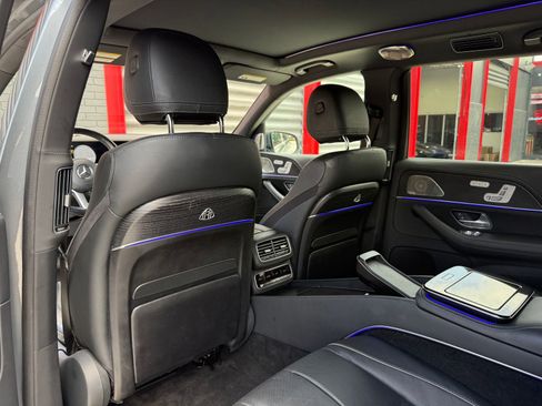 Used 2023 Mercedes-Benz Maybach GLS 600 4MATIC image 23