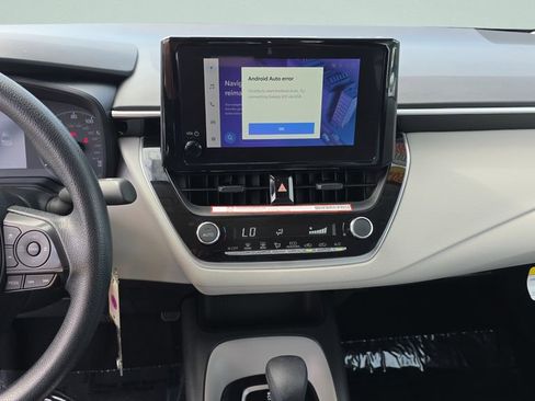 Used 2025 Toyota Corolla LE image 22