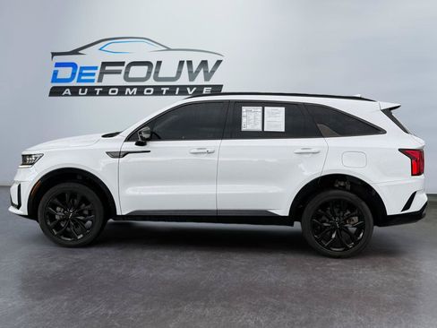 Used 2023 Kia Sorento SX AWD/4WD image 6