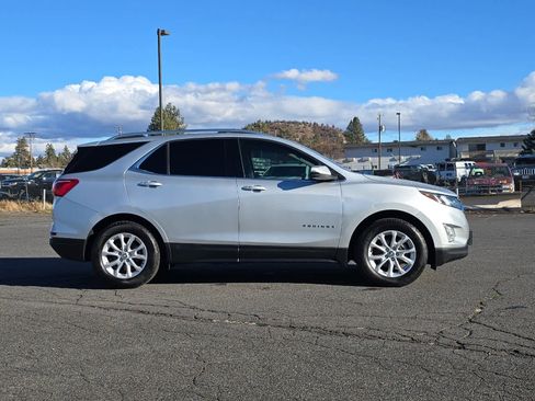 Used 2019 Chevrolet Equinox LT image 8