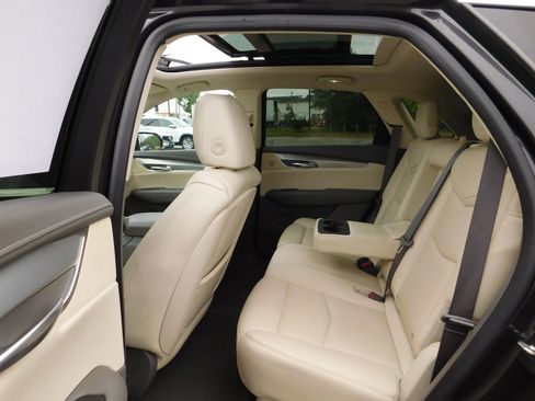 Used 2018 Cadillac XT5 Premium Luxury AWD/4WD image 13
