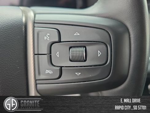 Used 2024 GMC Yukon XL Denali AWD/4WD image 33
