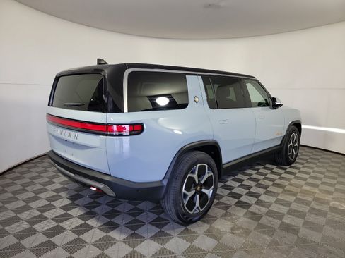 Used 2024 Rivian R1S Adventure AWD/4WD image 5