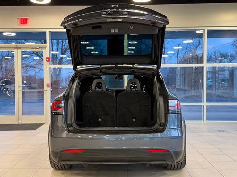 Used 2017 Tesla Model X 90D image 38