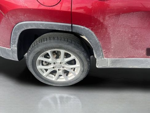 Used 2014 Jeep Cherokee Latitude image 14