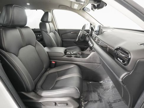 Used 2025 Honda Pilot EX-L image 19