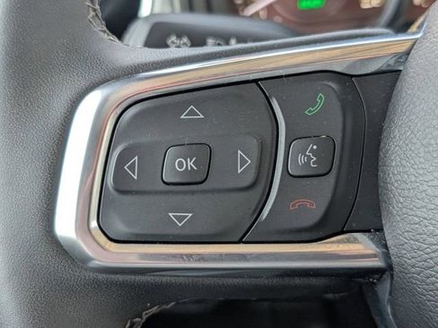 Used 2025 Jeep Wrangler Unlimited Sahara image 22