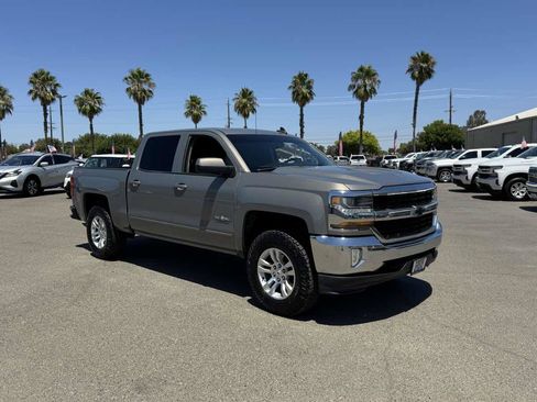 Used 2017 Chevrolet Silverado 1500 LT w/ High Desert Package AWD/4WD image 2