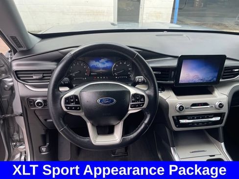 Used 2023 Ford Explorer XLT w/ Equipment Group 202A AWD/4WD image 13
