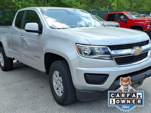 Used 2020 Chevrolet Colorado W/T w/ WT Convenience Package RWD image 4