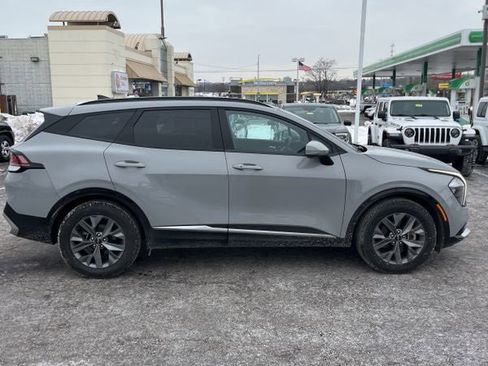 Used 2023 Kia Sportage SX image 3