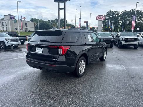 Used 2026 Ford Explorer Active AWD/4WD image 7
