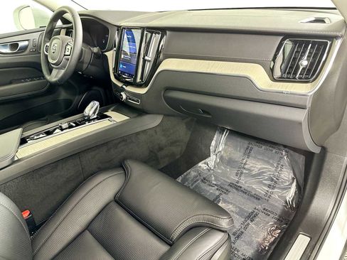 Used 2022 Volvo XC60 B6 Inscription w/ Advanced Package image 28