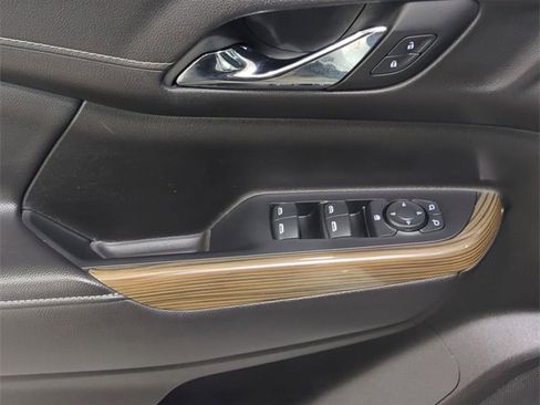 Certified 2023 GMC Acadia SLE image 23