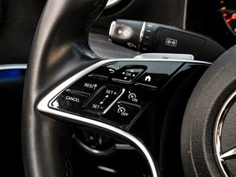 Used 2022 Mercedes-Benz E 350 Sedan image 16