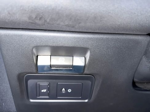 Used 2020 Land Rover Discovery Sport S image 19