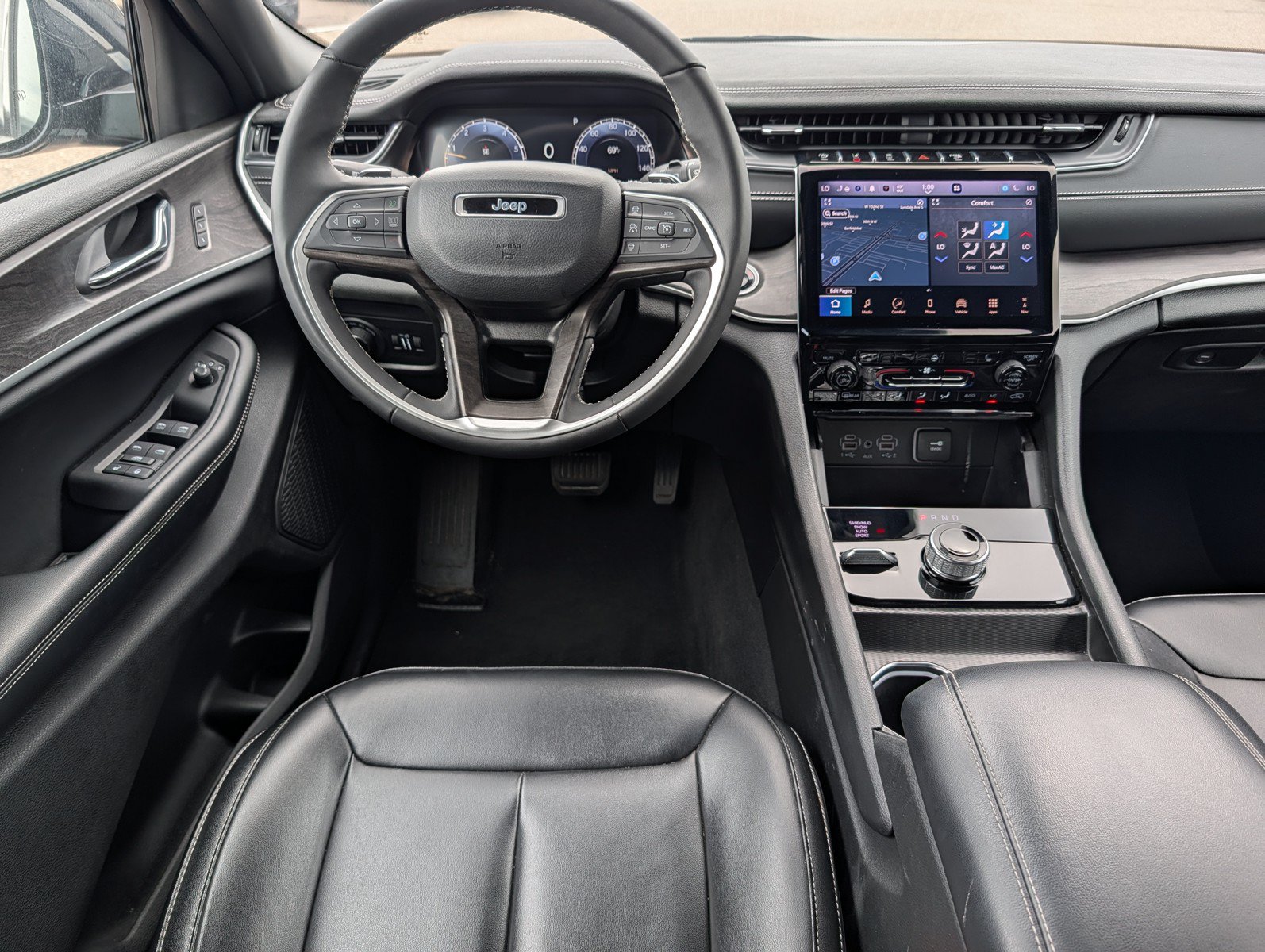 Used 2024 Jeep Grand Cherokee L Limited AWD/4WD image 18