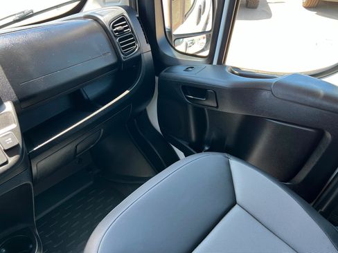 Used 2025 RAM ProMaster 3500 w/ Convenience Group FWD image 10