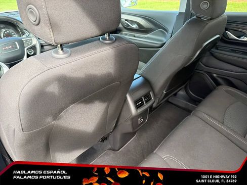 Used 2024 GMC Terrain SLE w/ Driver Convenience Package FWD image 30