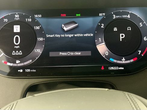Used 2023 Land Rover Range Rover SE AWD/4WD image 12