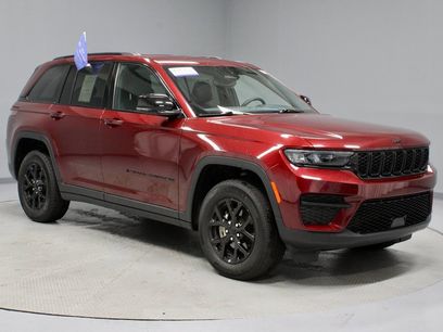 Used 2024 Jeep Grand Cherokee Altitude