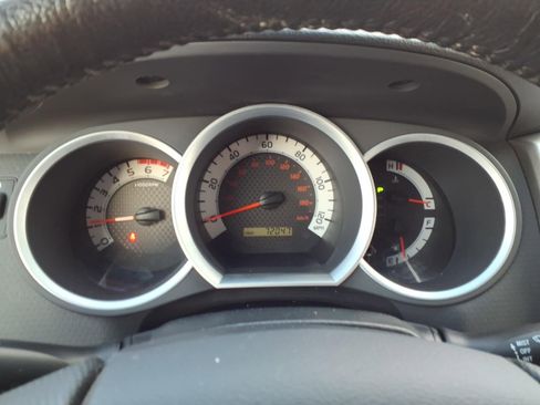 Used 2013 Toyota Tacoma PreRunner image 9