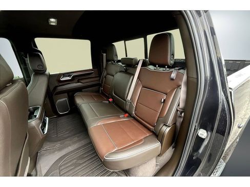 Used 2025 GMC Sierra 3500 Denali w/ Denali Reserve Package image 23