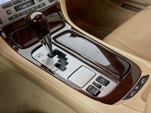 Used 2006 Lexus SC 430 Convertible image 23