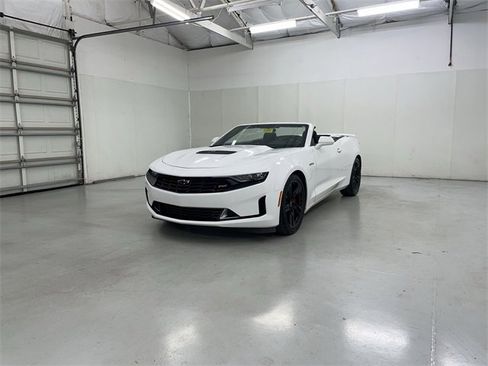 Certified 2023 Chevrolet Camaro LT w/ RS Package image 15