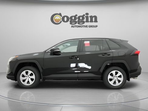 Certified 2025 Toyota RAV4 LE image 5