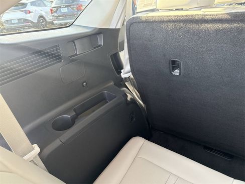 New 2025 Kia Sorento S image 31